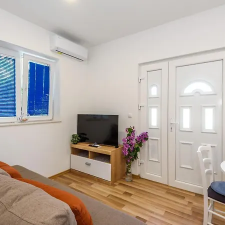 Dego Near Ploce, Riverfront, Parking Rogotin