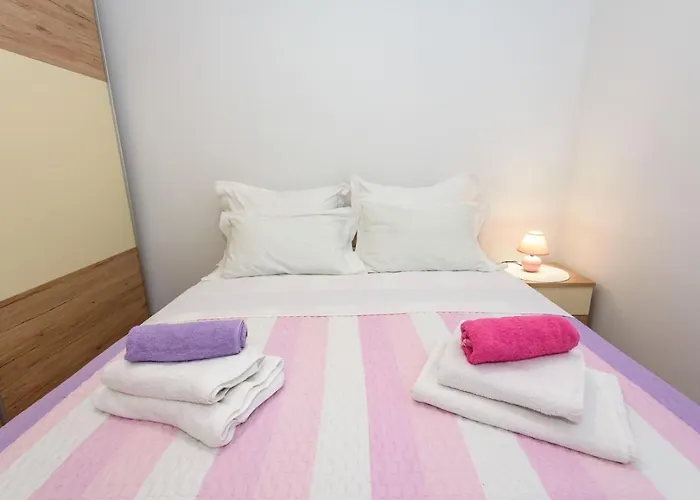 Dego Near Ploce, Riverfront, Parking Apartment