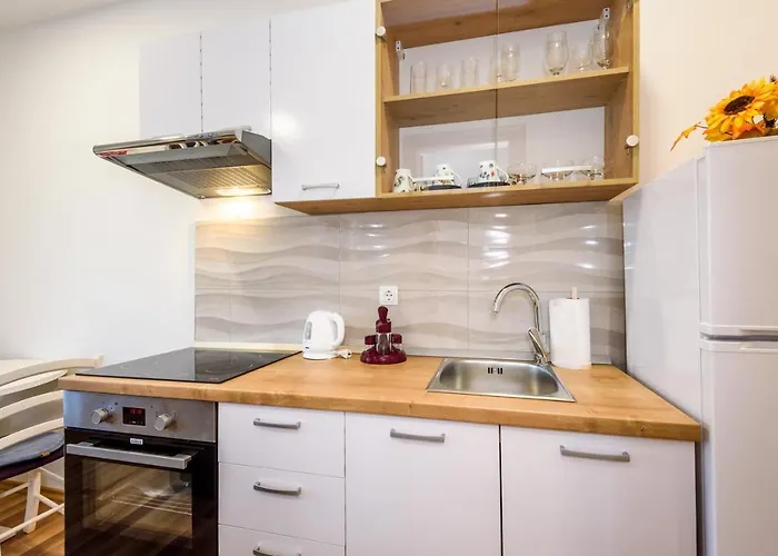 Dego Near Ploce, Riverfront, Parking *